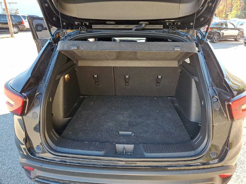 Used 2024 Chevrolet Trax RS w/ Sunroof Package FWD image 34