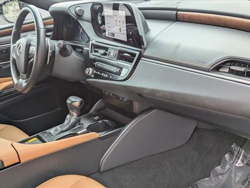 Certified 2025 Lexus ES 350 w/ Premium Package image 21