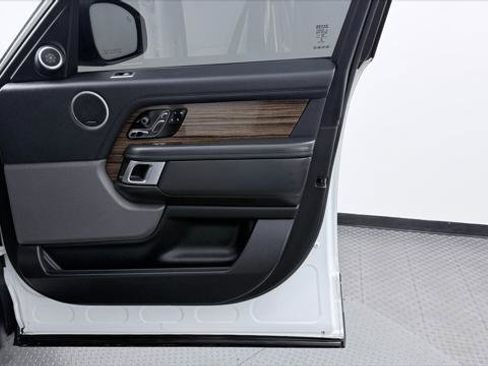 Used 2018 Land Rover Range Rover HSE AWD/4WD image 23