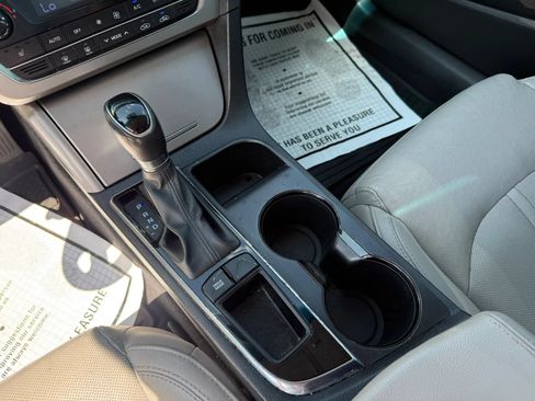 Used 2017 Hyundai Sonata Limited w/ Cargo Package FWD image 22