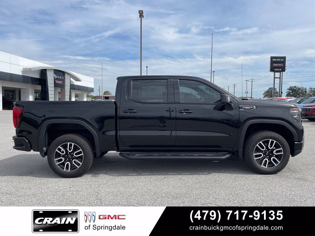 Used 2025 GMC Sierra 1500 AT4 w/ AT4 Premium Package AWD/4WD image 9