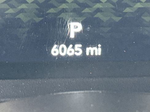 Used 2025 Jeep Wrangler Sport S image 21