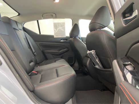 Used 2024 Nissan Altima 2.5 SR image 13