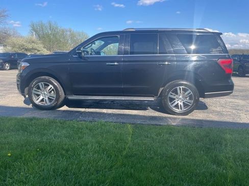 Used 2023 Ford Expedition Limited AWD/4WD image 11