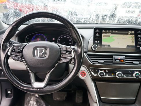 Used 2020 Honda Accord Touring image 19