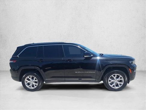 Used 2022 Jeep Grand Cherokee Limited RWD image 4