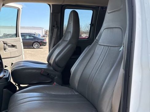Used 2023 Chevrolet Express 3500 LS image 9