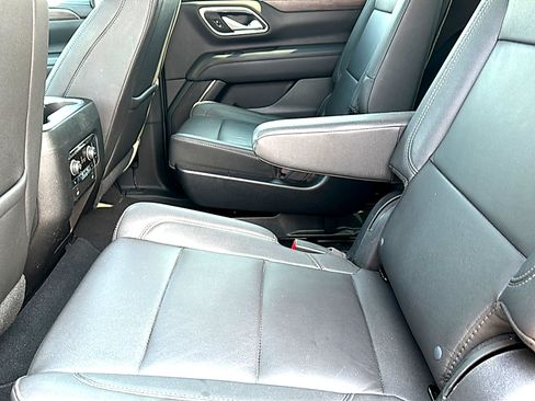 Used 2023 Chevrolet Tahoe Z71 w/ Luxury Package AWD/4WD image 19