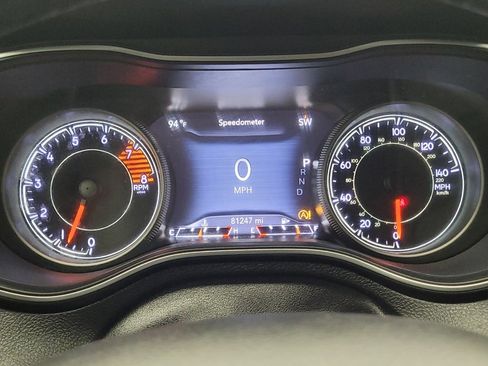 Used 2020 Jeep Cherokee Trailhawk w/ Cold Weather Group AWD/4WD image 23