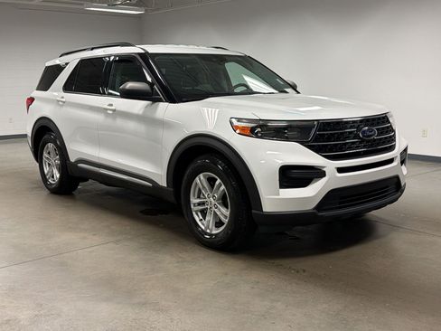 Used 2021 Ford Explorer XLT RWD image 5