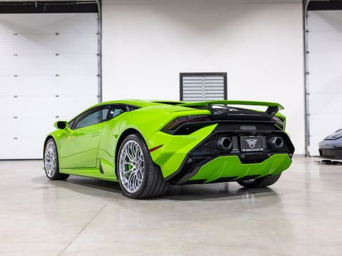 Used 2024 Lamborghini Huracan Tecnica image 6