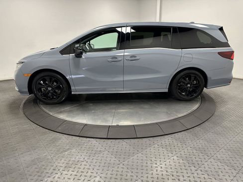 Used 2024 Honda Odyssey Sport image 8