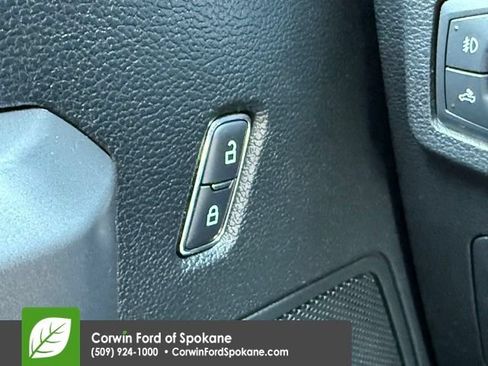 Used 2019 Ford F150 XLT w/ Equipment Group 302A Luxury AWD/4WD image 20