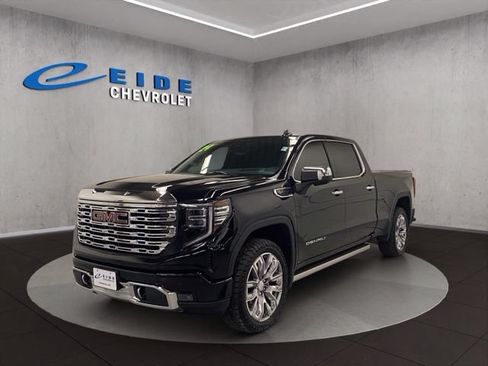 Used 2024 GMC Sierra 1500 Denali w/ Denali Reserve Package AWD/4WD image 11