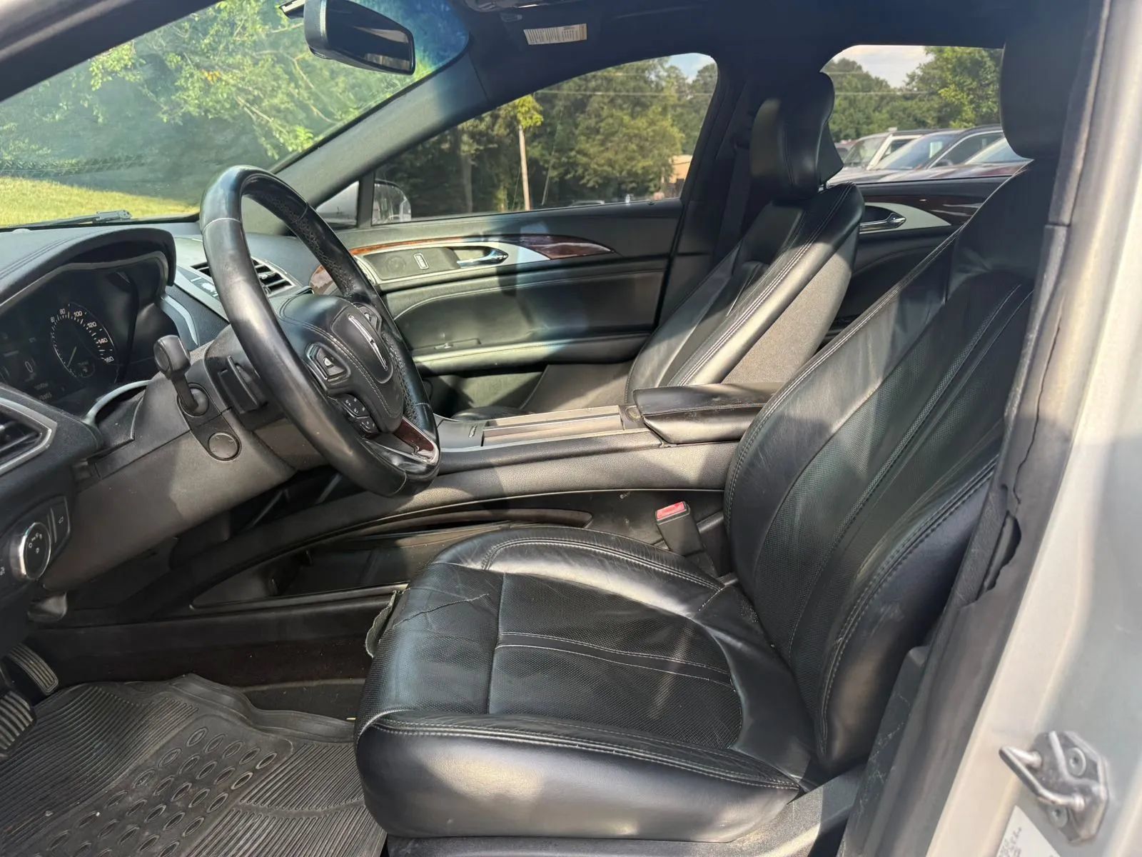 Used 2017 Lincoln MKZ Reserve FWD image 15