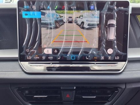 New 2025 Volkswagen Tiguan SE AWD/4WD image 10