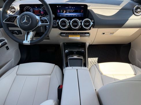 Used 2026 Mercedes-Benz GLA 250 4MATIC image 12