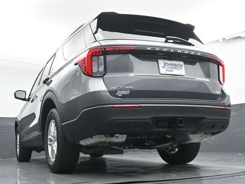 Used 2025 Ford Explorer Active image 30