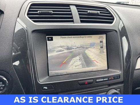 Used 2018 Ford Explorer XLT w/ Equipment Group 202A image 27