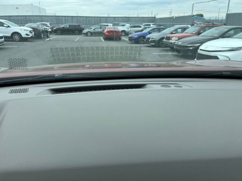 Used 2025 Nissan Rogue SV AWD/4WD image 17