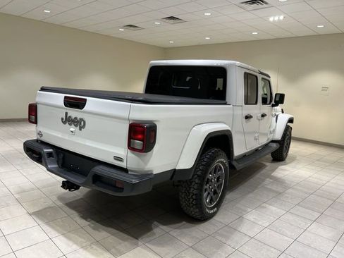 Used 2022 Jeep Gladiator Overland w/ Popular Equipment Package image 5