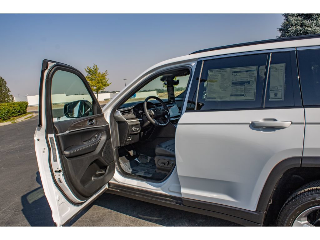 New 2026 Jeep Grand Cherokee Limited AWD/4WD image 25