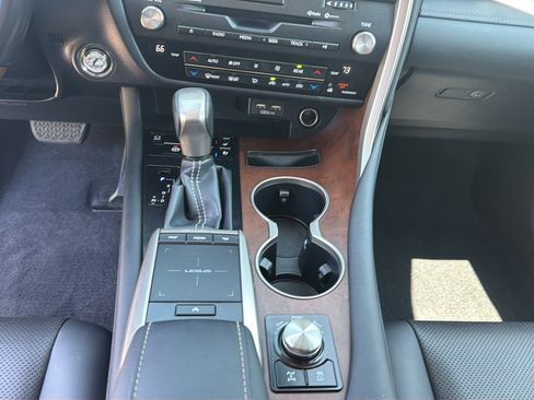 Used 2020 Lexus RX 350L Premium w/ Premium Package AWD/4WD image 41