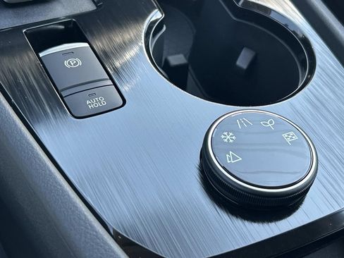 New 2026 Nissan Rogue SV AWD/4WD image 32