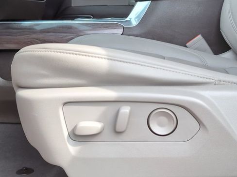 Used 2024 Chevrolet Silverado 2500 LTZ w/ LTZ Plus Package image 14