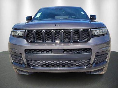 New 2025 Jeep Grand Cherokee L Altitude image 2