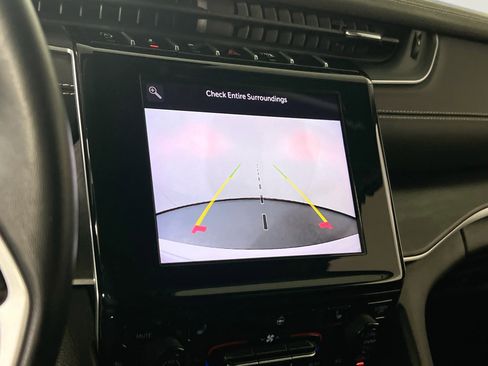 Used 2022 Jeep Grand Cherokee Limited image 13