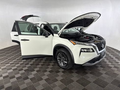 Used 2023 Nissan Rogue S AWD/4WD image 12