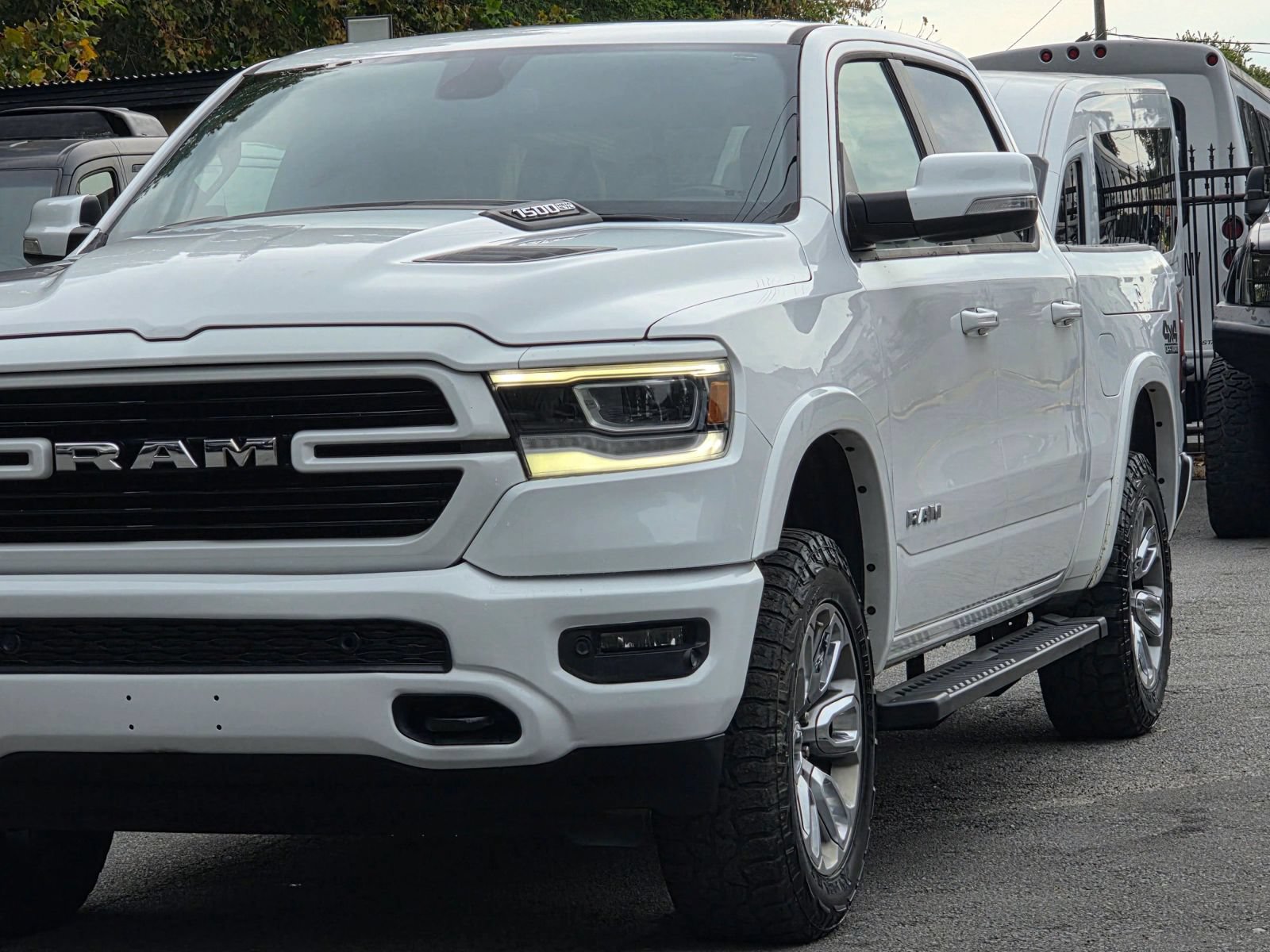 Used 2020 RAM 1500 Laramie w/ Sport Appearance Package AWD/4WD image 3