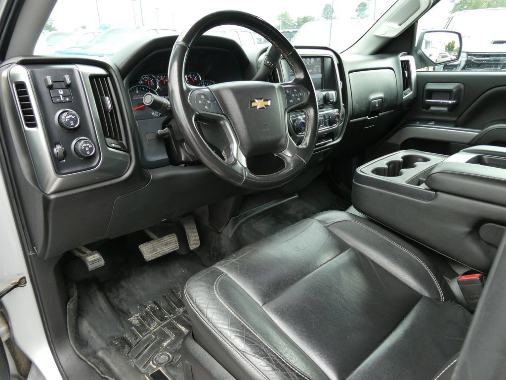 Used 2018 Chevrolet Silverado 1500 LT w/ All Star Edition AWD/4WD image 21
