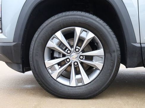 Used 2025 Chevrolet Equinox LT image 8