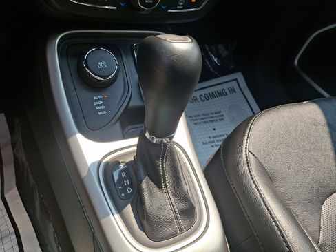 Used 2021 Jeep Compass Latitude AWD/4WD image 14