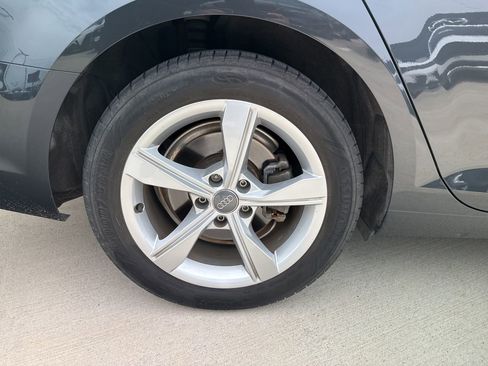 Used 2019 Audi A4 2.0T Premium FWD image 19