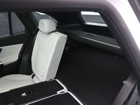Used 2026 Mercedes-Benz GLC 300 image 22
