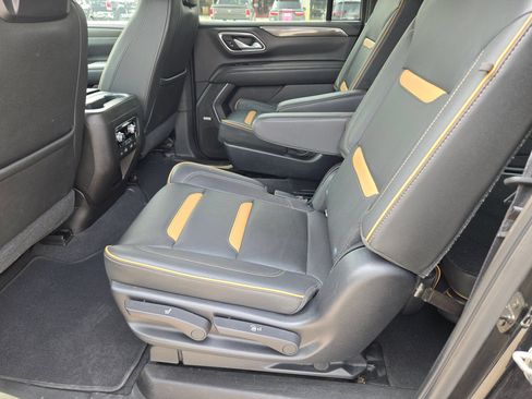 Used 2021 GMC Yukon XL AT4 w/ AT4 Premium Package AWD/4WD image 13