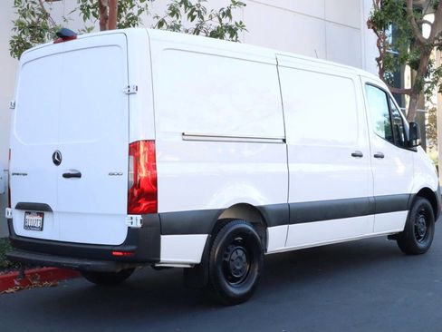 Used 2023 Mercedes-Benz Sprinter 1500 image 3
