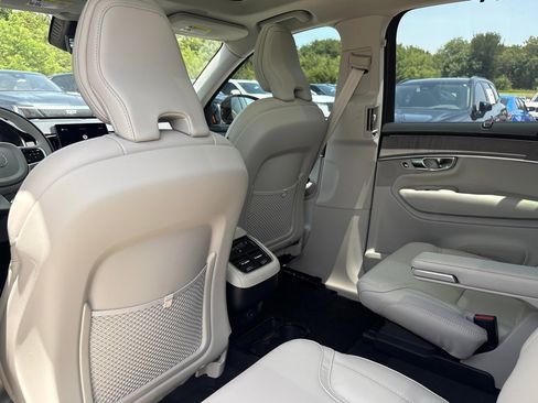 New 2026 Volvo XC90 B5 Ultra image 20
