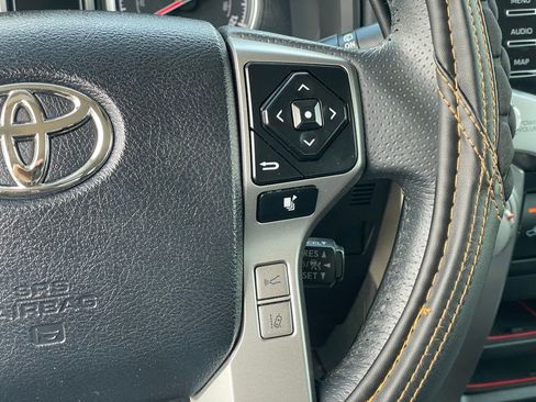 Used 2022 Toyota 4Runner TRD Sport w/ Technology Package AWD/4WD image 18