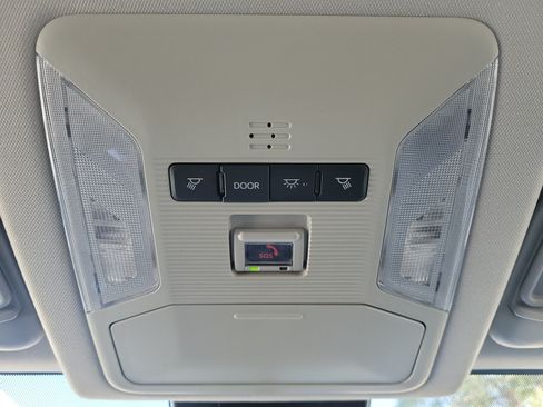 Used 2024 Toyota RAV4 XLE FWD image 29