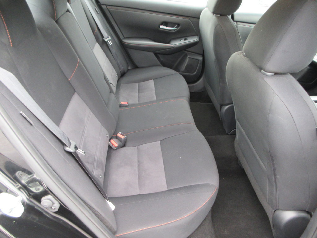 Used 2025 Nissan Sentra SR FWD image 17