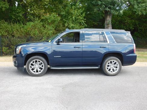 Used 2019 GMC Yukon SLT w/ Open Road Package AWD/4WD image 2