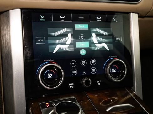 Used 2020 Land Rover Range Rover HSE image 22