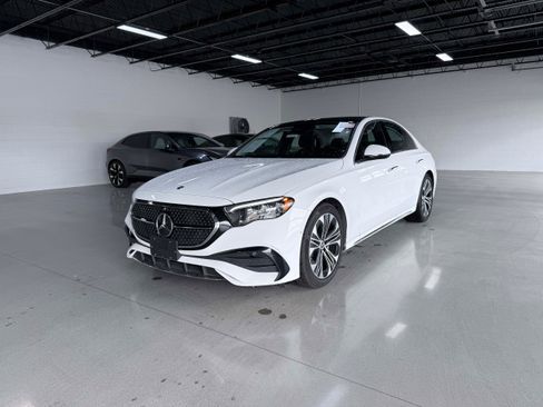 Used 2025 Mercedes-Benz E 350 4MATIC Sedan w/ Winter Package image 2