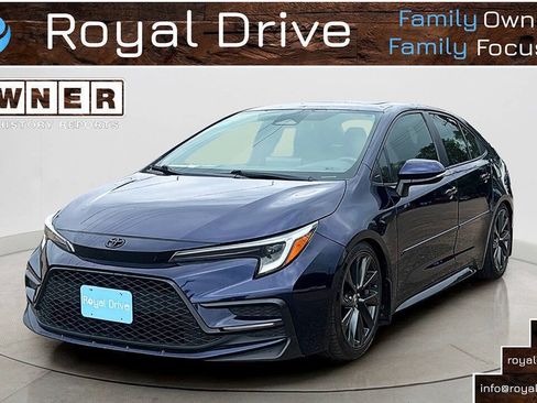 Used 2023 Toyota Corolla SE w/ SE Premium Package FWD image 1