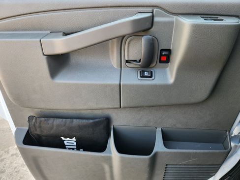 New 2025 Chevrolet Express 3500 w/ Power Convenience Package image 25