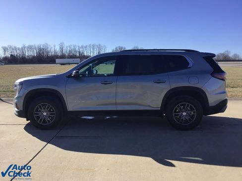 Used 2025 GMC Acadia Elevation image 7